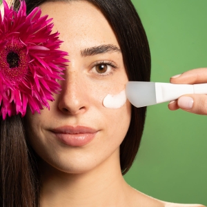 Raspberry Moisturizing Cream and Mask