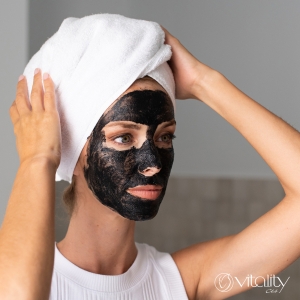 Carbon Cream Detoxifying Carbon Mask
